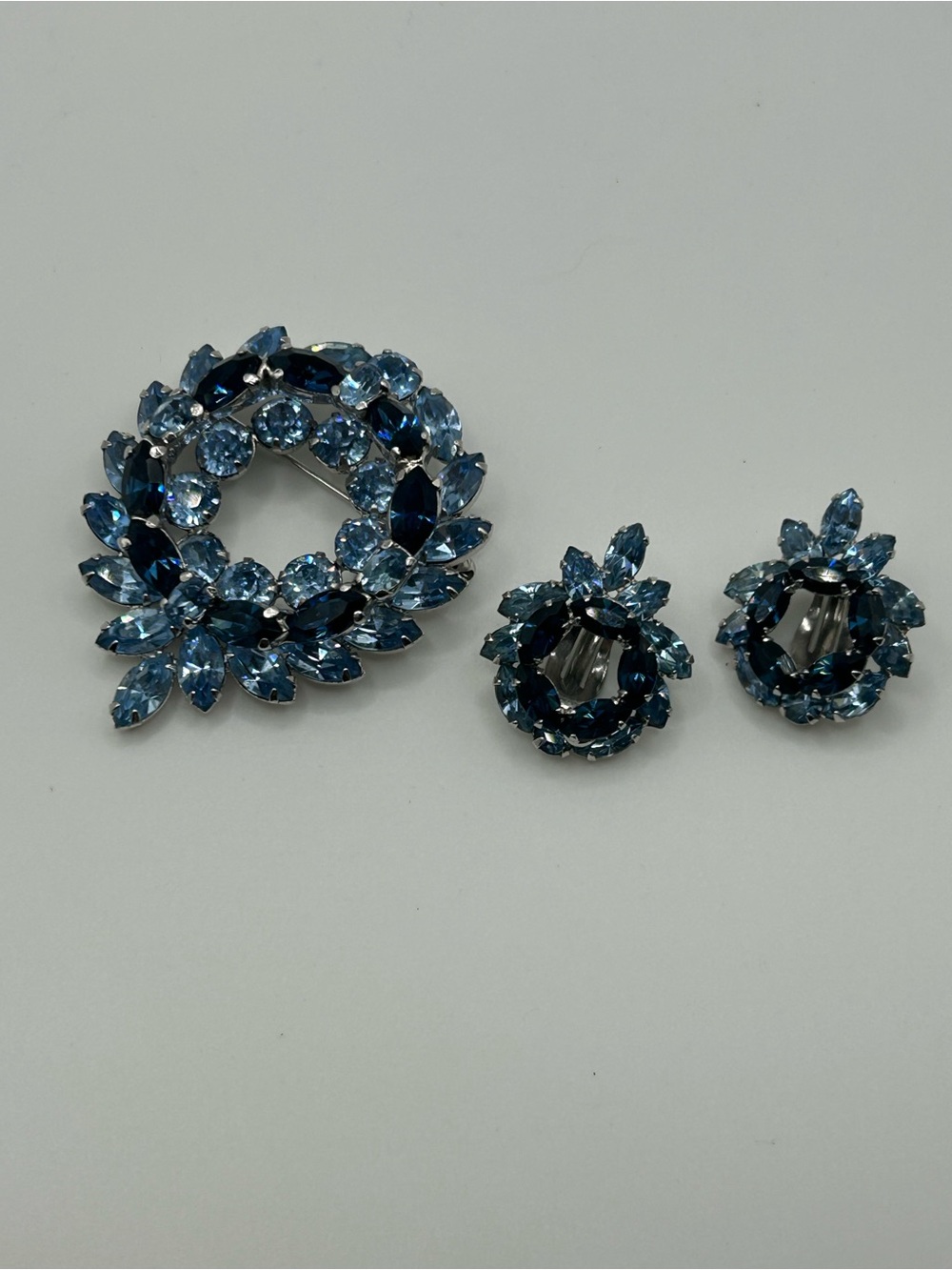 #891675-092626 Sherman Blue Swarovski crystal wreath brooch and clip earrings